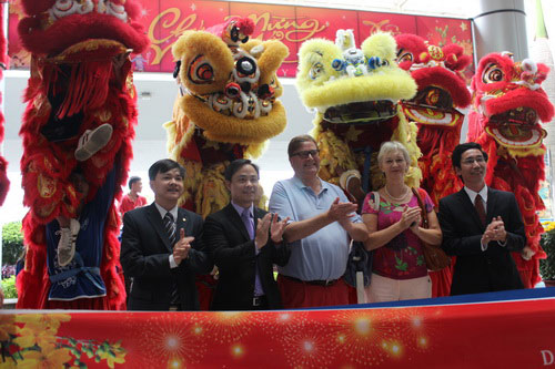 นักท่องเที่ยวต่างชาติกลุ่มแรกมาเที่ยวนครดานัง